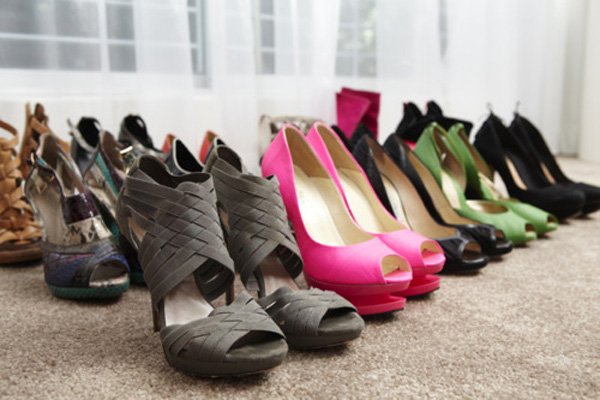 10 Totally Strange Facts about Shoes