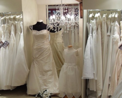 10 Mistakes Brides Make When Choosing Their Wedding Dress 