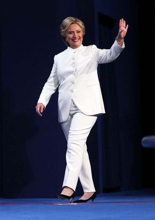 Drop Everything: Hillary Clinton Opt for Hot Pink Gown Rather than a Pantsuit