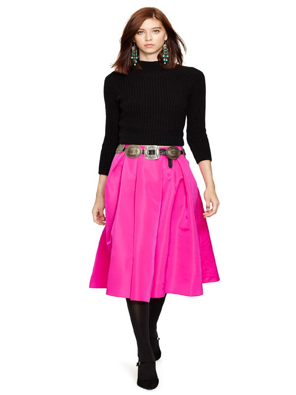 Best Things to Wear at Holiday Party for Fru-girl!